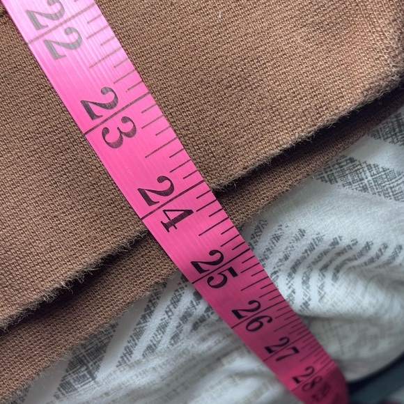 *sold* Nike Women’s Brown Fleece Crewneck Sweatshirt in S Logo Cozy loungewear - Picture 10 of 10